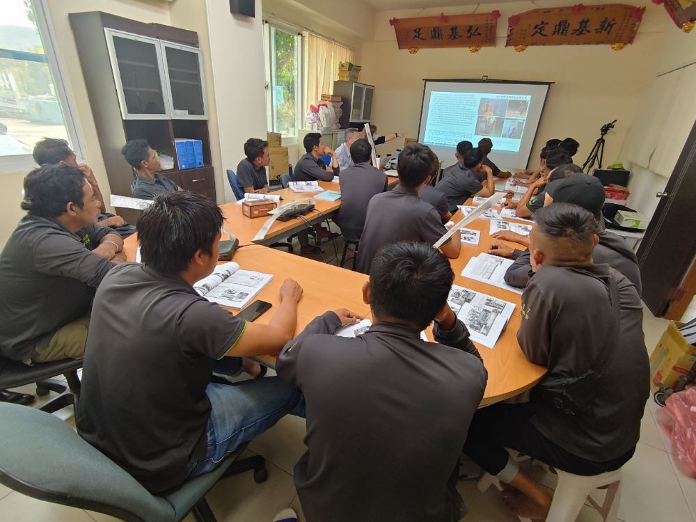 5.-recruit-occupational-safety-card-course-instructors-to-teach.jpg